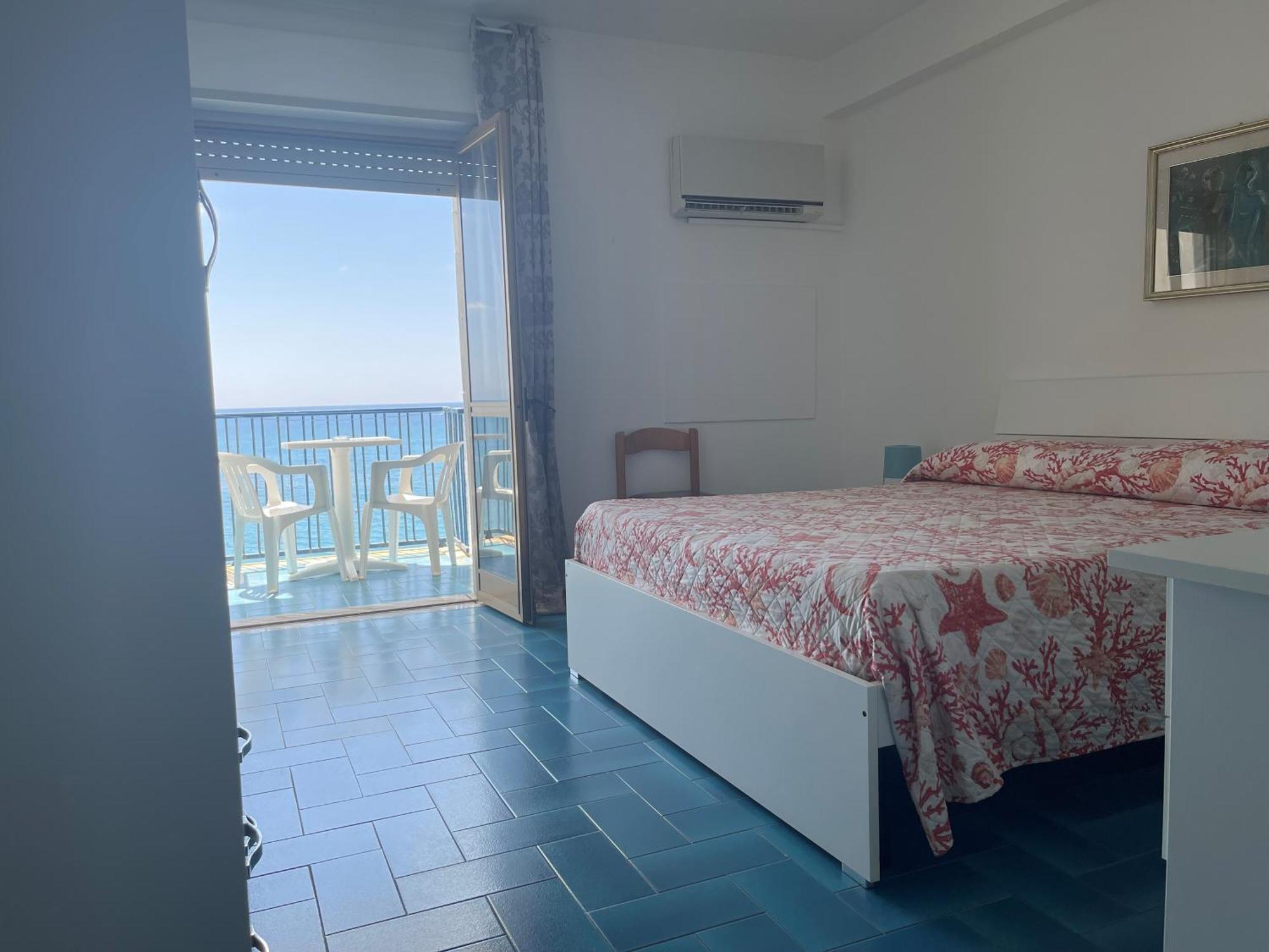 Hotel Ristorante Mareblu Amantea Zewnętrze zdjęcie